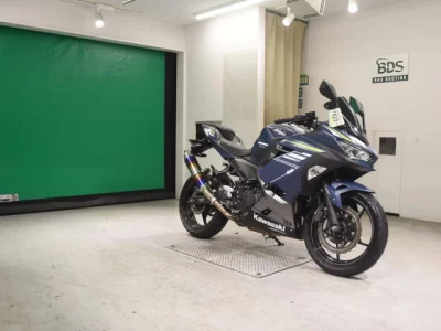 Kawasaki NINJA400-2