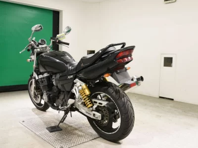 Yamaha XJR400R-3