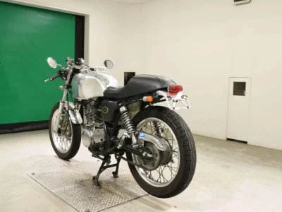 Yamaha SR400-3
