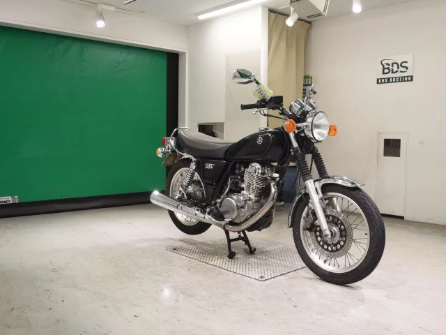 Yamaha SR400-4  с аукциона в Японии