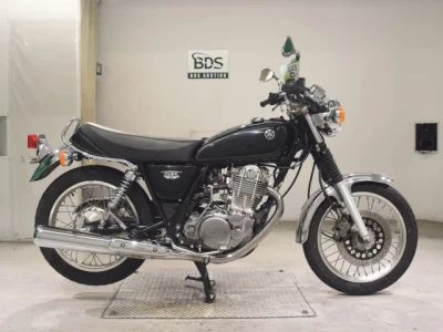 Yamaha SR400-4