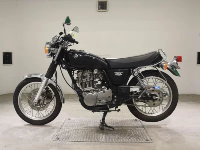Yamaha SR400-4