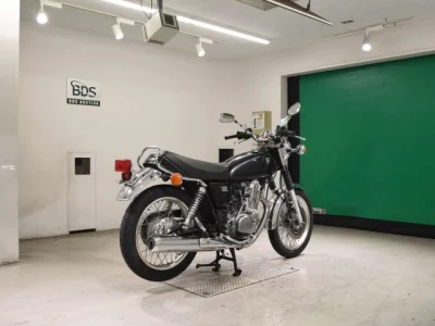 Yamaha SR400-4