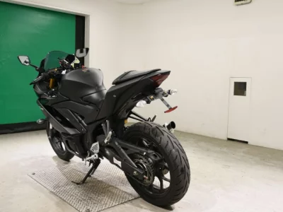 Yamaha YZF-R25 с аукционов Японии