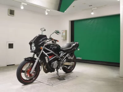 Suzuki BANDIT250-1