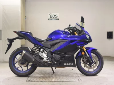 Мотоцикл из Японии Yamaha YZF-R25