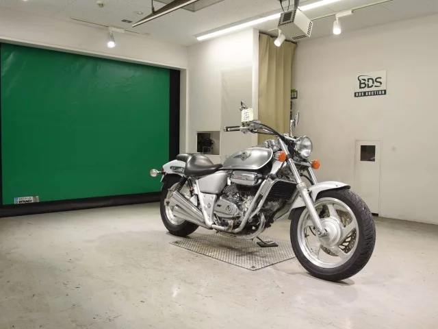Honda MAGNA 250  с аукциона в Японии