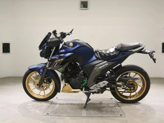 Yamaha FZS25  с аукциона в Японии