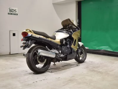 Kawasaki GPZ1100-2