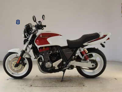 Мотоцикл из Японии Honda CB1000SF