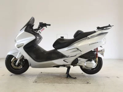 Мотоцикл из Японии Honda FORZA