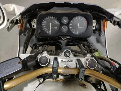 Honda CBR1000F