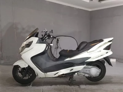 Suzuki SKYWAVE 250S