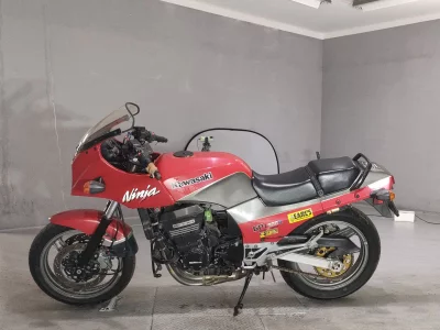 Kawasaki GPZ900R