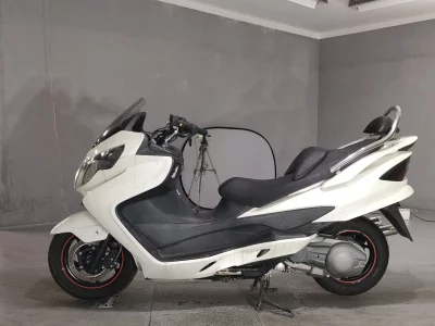 Suzuki SKYWAVE 400S