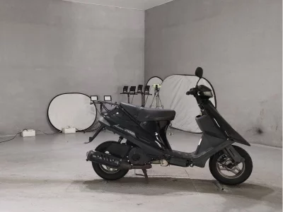 Suzuki ADDRESS V100