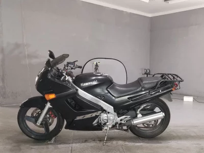 Kawasaki ZZR250