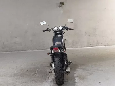 Yamaha SR400-1
