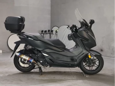 Мотоцикл из Японии Honda FORZA
