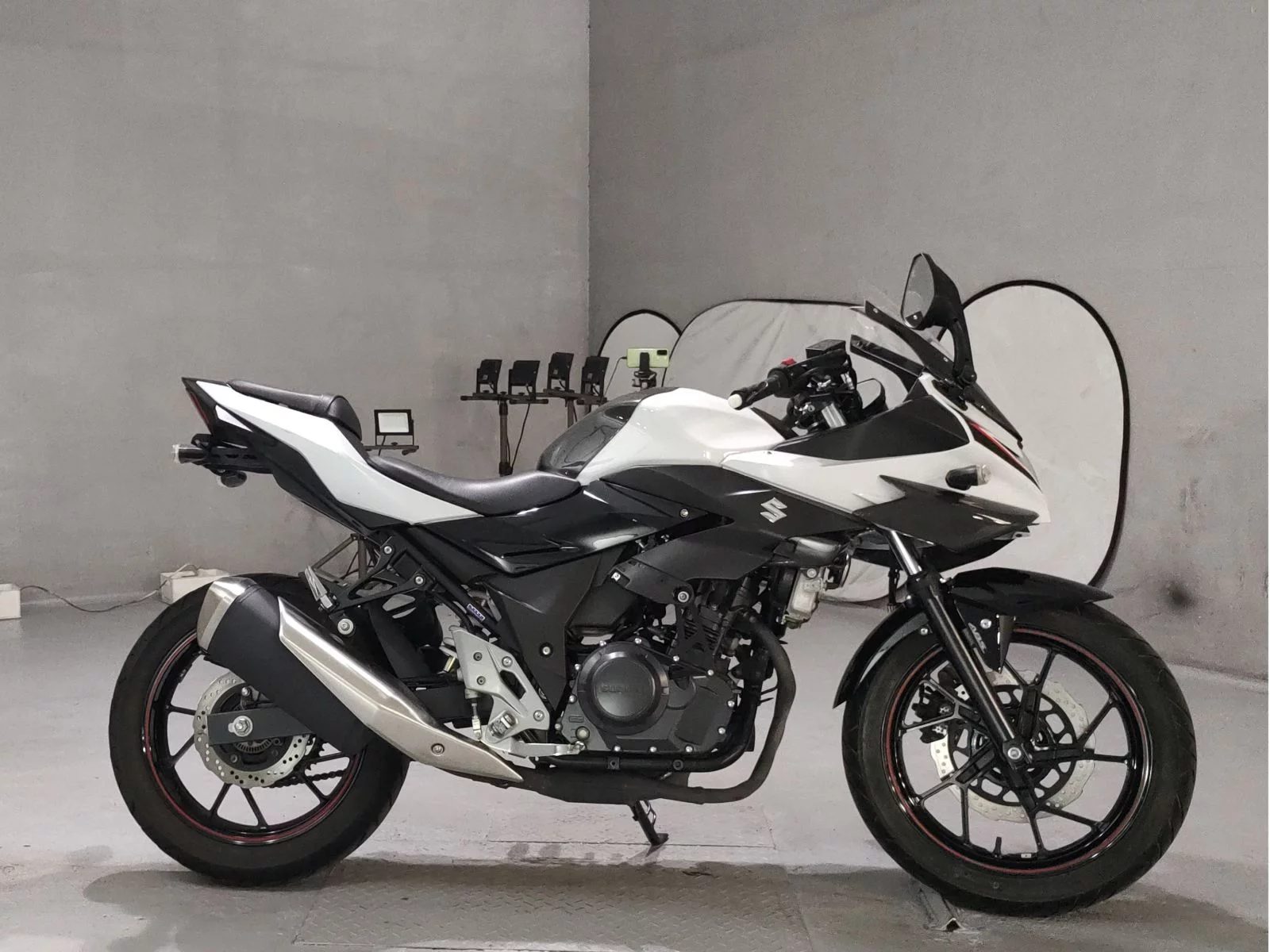 Suzuki GSX250R  с аукциона в Японии