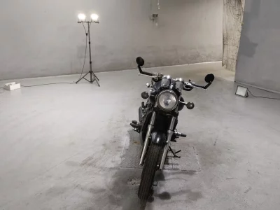 Kawasaki ELIMINATOR 400-1
