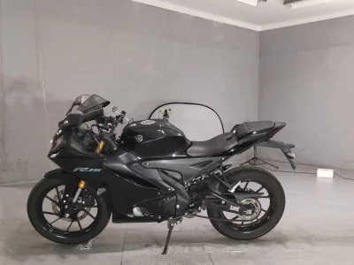 Мотоцикл из Японии Yamaha YZF-R15