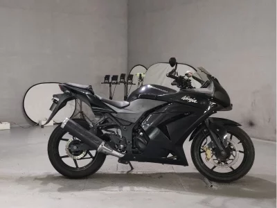 Мотоцикл из Японии Kawasaki NINJA250R