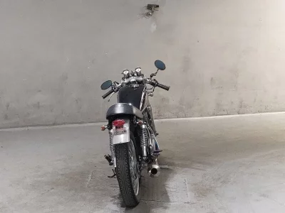 Yamaha SR400-1