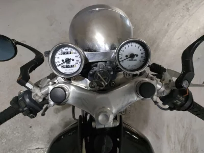 Yamaha SR400-1
