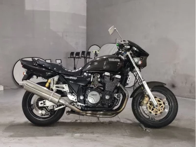 Yamaha XJR1200
