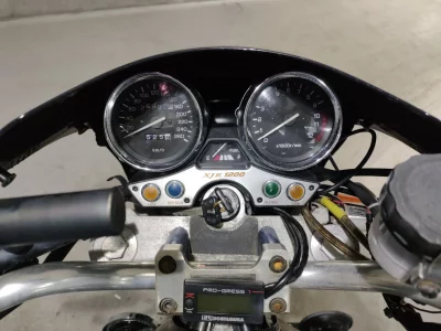 Yamaha XJR1200