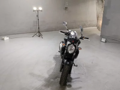 Suzuki GLADIUS400