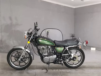 Yamaha SR400-1
