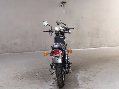 Yamaha SR400-1