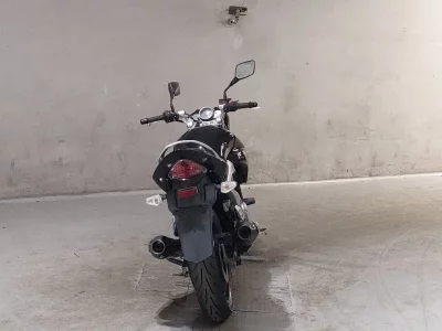 Suzuki GSR250