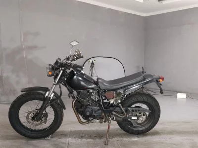 Мотоцикл из Японии Yamaha TW225