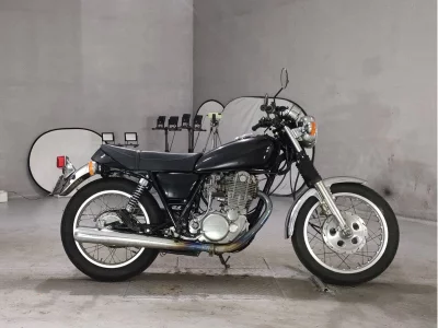 Yamaha SR400-1
