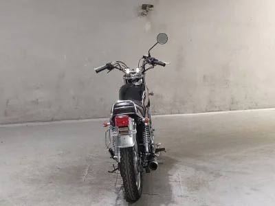 Yamaha SR400-1