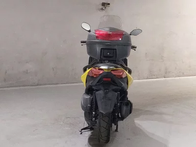 Yamaha X-MAX250