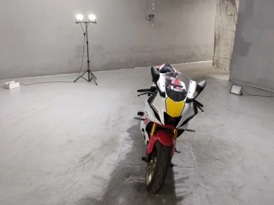Yamaha YZF-R7
