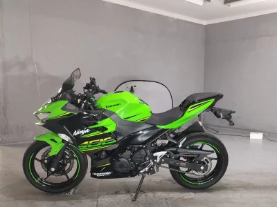 Kawasaki NINJA400