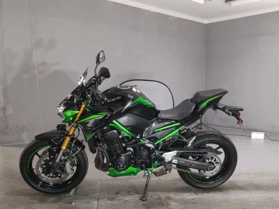 Kawasaki Z900