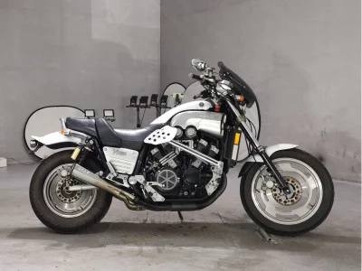 Yamaha V-MAX