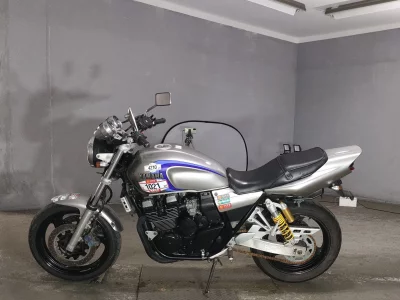 Yamaha XJR400R-1