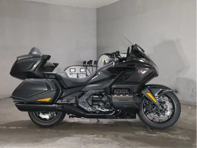 Honda GL1800 TOUR DCT