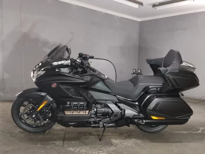 Honda GL1800 TOUR DCT
