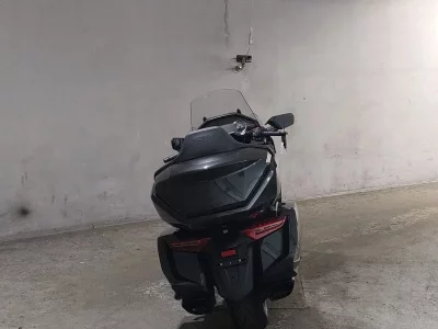 Honda GL1800 TOUR DCT