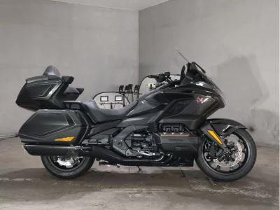 Honda GL1800 TOUR DCT