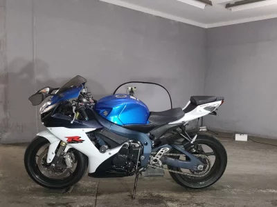 Suzuki GSX-R750