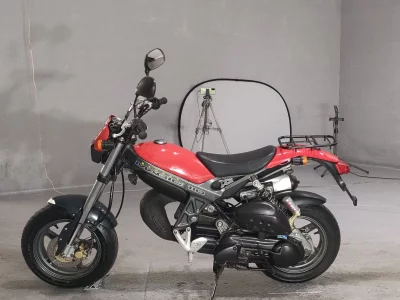 Suzuki STREET MAGIC